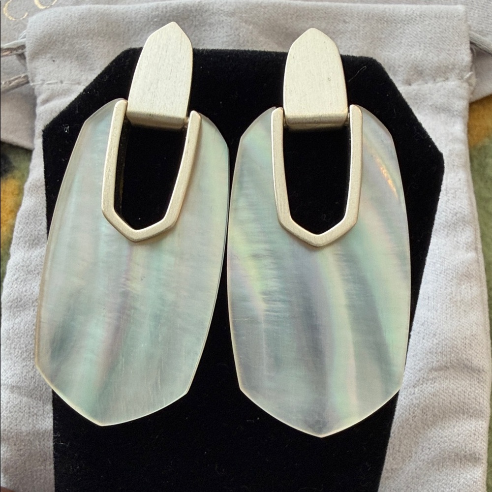 Kendra Scott Kailyn statement earrings